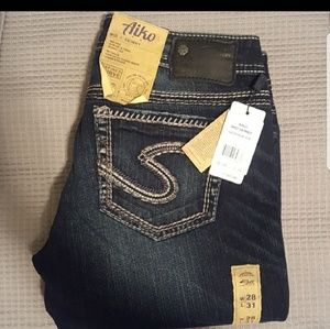 NWT 23×31 Silver jeans!!